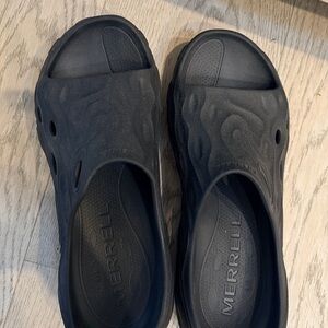 Merrell Men’s Black Slip-On Comfort Sandals